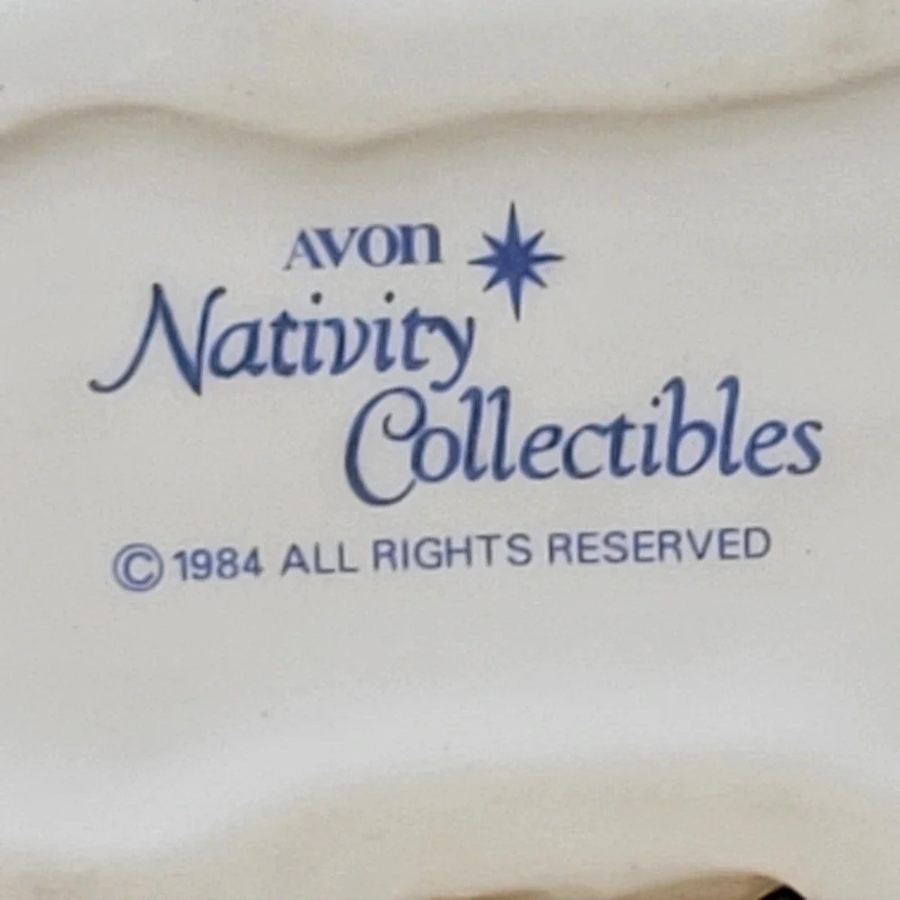 Avon Nativity Camel Figurine‎ 1984 White Bisque Porcelain Christmas Decor